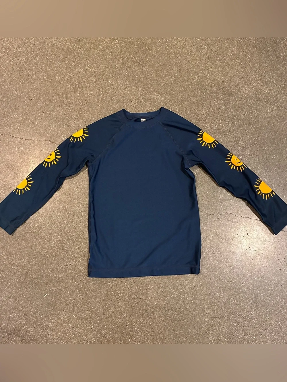Tea Collection Kids Size 8 Long Sleeve Rash Guard Swim Shirt Navy Sunshine Print